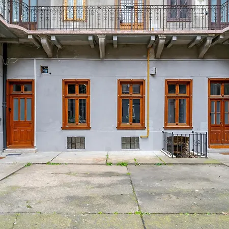City Center Loft Haven: Modern Elegance Budapest Exterior photo