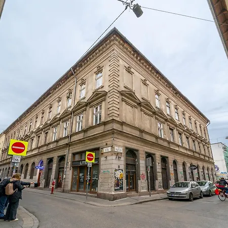 City Center Loft Haven: Modern Elegance Budapest Exterior photo